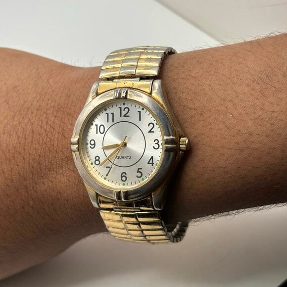 Gold & Sliver Watch. - Picture 1 of 3